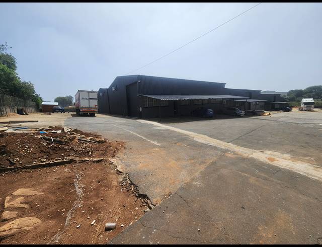 5,500M² WAREHOUSE FOR SALE IN WADEVILLE